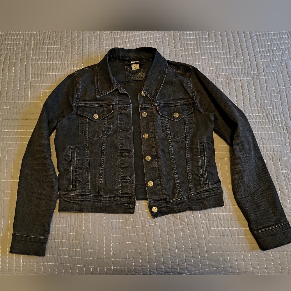 Levi Women's Washed Black Denim Jacket